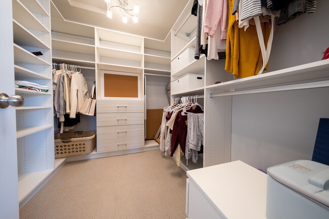 Building Photo - 756 Stonegate Rd