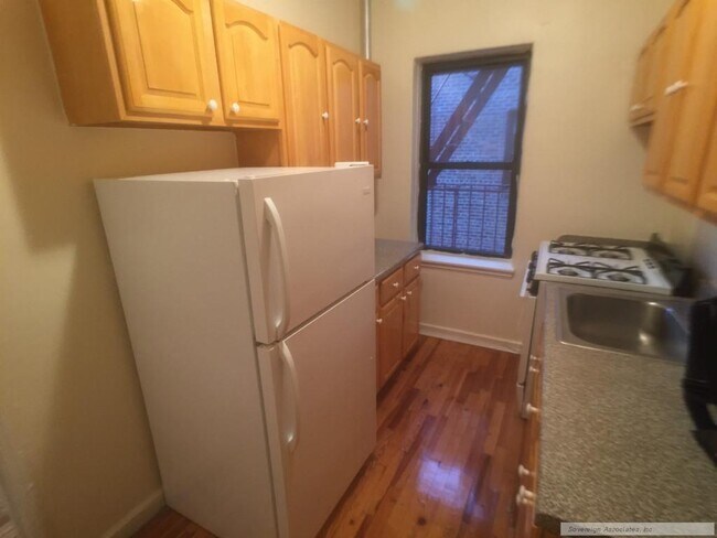 Floorplan - 12 Dongan Place