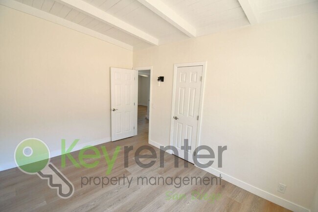 Building Photo - 209 Civic Center Dr