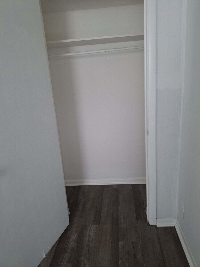 Building Photo - 24 Elliott St