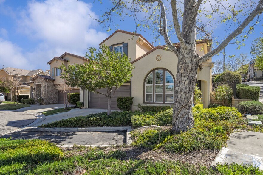 Building Photo - 25352 Avanti Ct