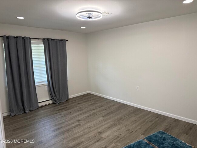 Building Photo - 286B Malvern Ct E