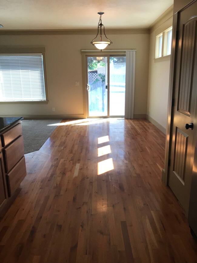 Building Photo - Beautiful home in Eagles Shadowridge subdivision