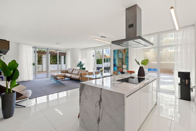 Building Photo - 300 Sunny Isles Blvd