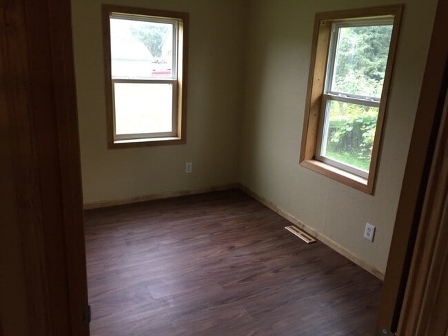 Building Photo - 3 Bed 2 Bath Single Family Home in Elcho