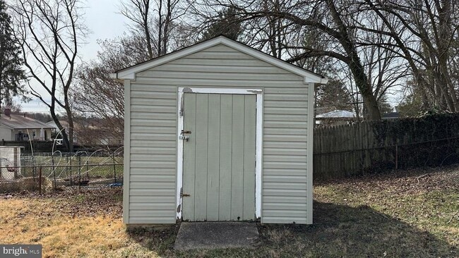 Building Photo - 228 Embleton Rd