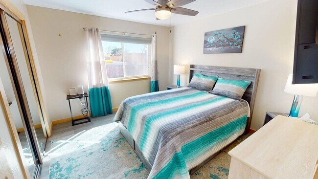 Building Photo - Vista Del Sur