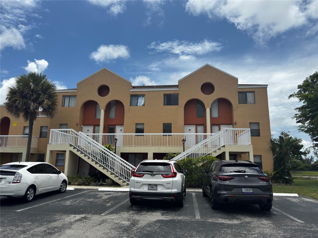 Building Photo - 5200 NW 31st Ave