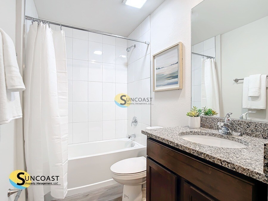 Building Photo - 2012 NW Juanita Pl