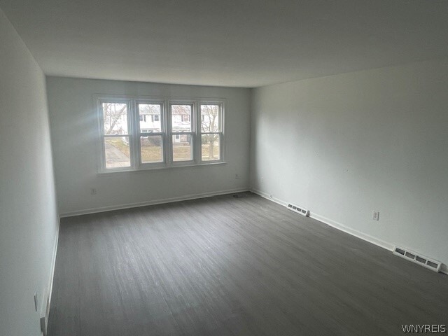 Building Photo - 341 Sundridge Dr