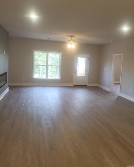 Building Photo - 1801 Aldersgate Rd