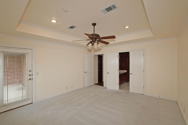 Building Photo - 6802 Thunder Rd