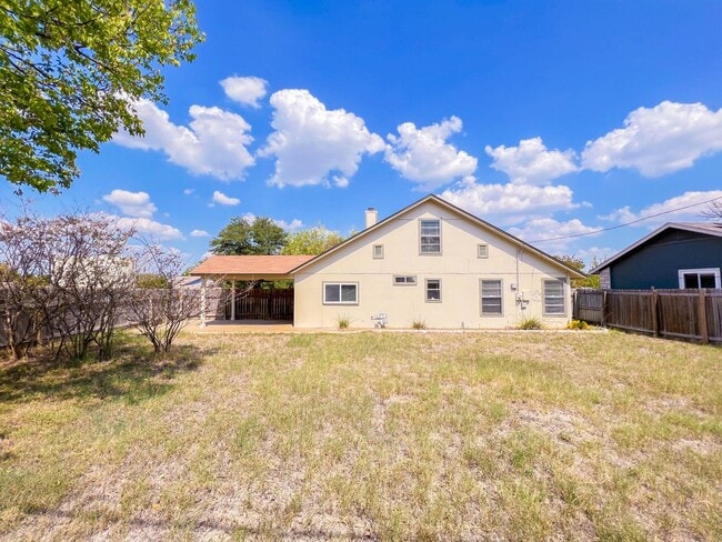 Building Photo - 1301 Pitcairn Dr