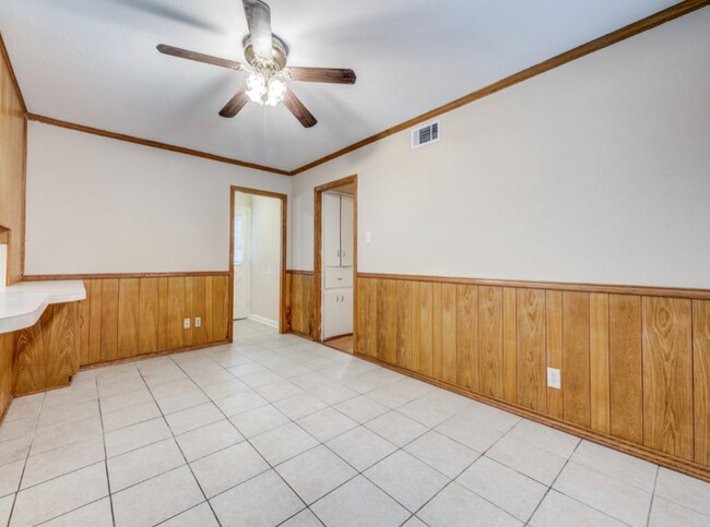 Building Photo - 4401 Astor Rd