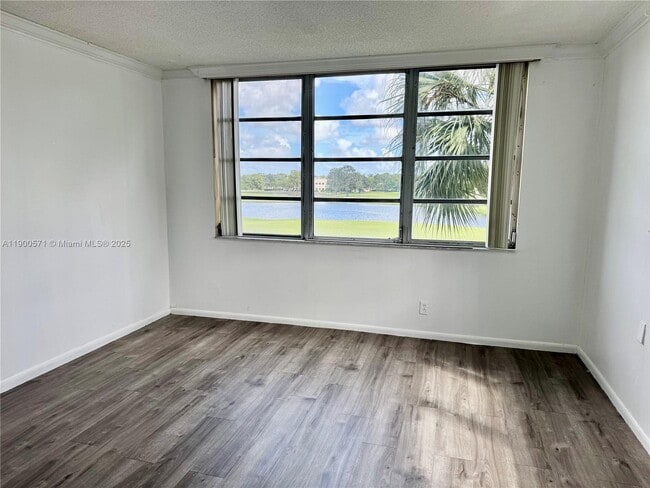 Building Photo - 3100 W Rolling Hills Cir