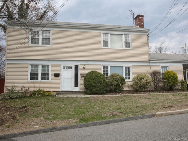 Building Photo - 22 Wyman St
