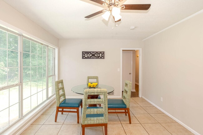 Building Photo - 3959 Wedgewood Ln