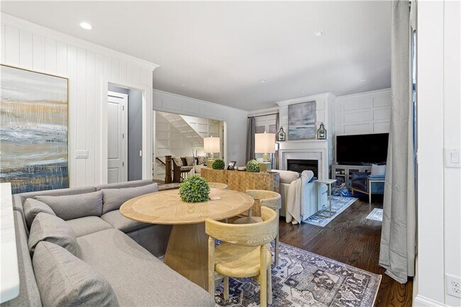 Building Photo - 1295 Cumberland Rd NE