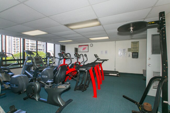 Building Photo - 411 Hobron Ln