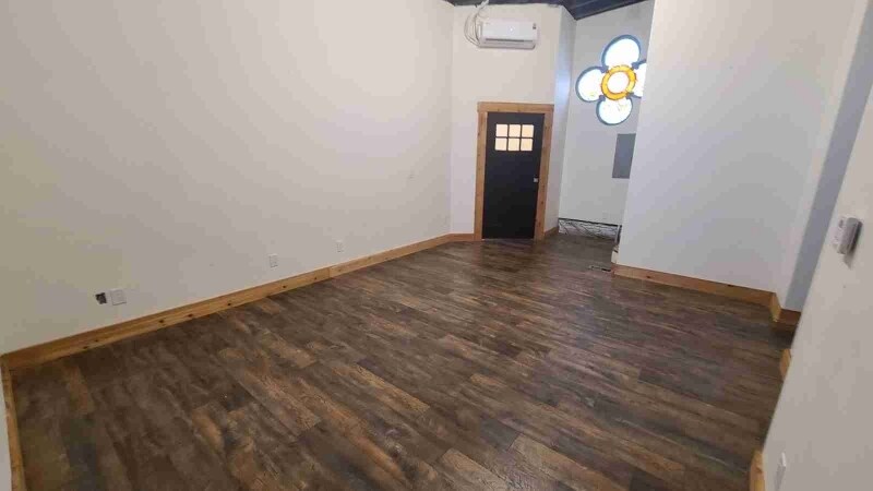 Primary Photo - 32 E Utah Ave