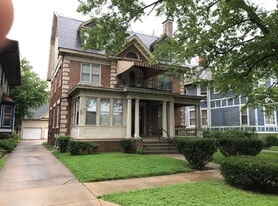 Front of historic house - 1113 W Moss Ave