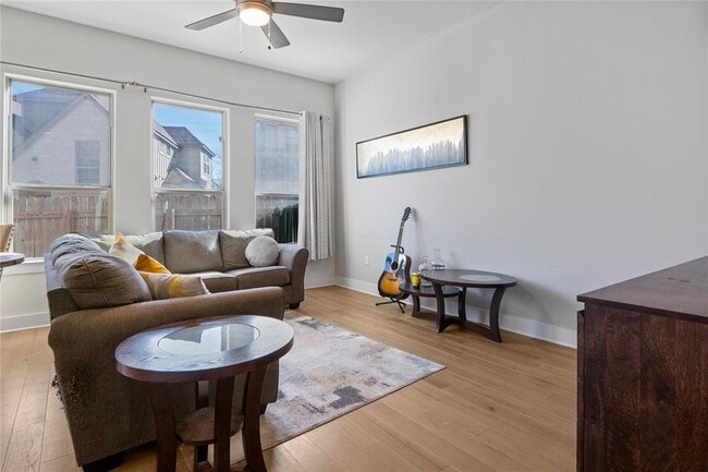 Building Photo - 13001 Hymeadow Dr