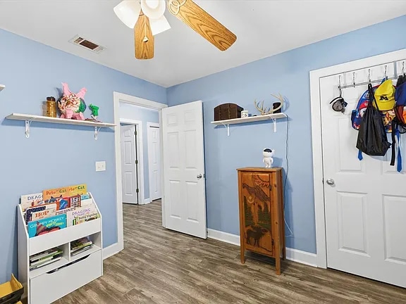 Building Photo - 47 Meadowlark Dr