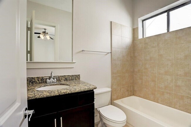 Building Photo - 1203 Detering St