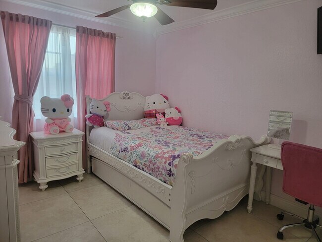 Building Photo - 11821 SW 18th St