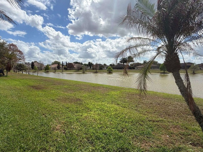 Building Photo - 5290 Chiswick Cir