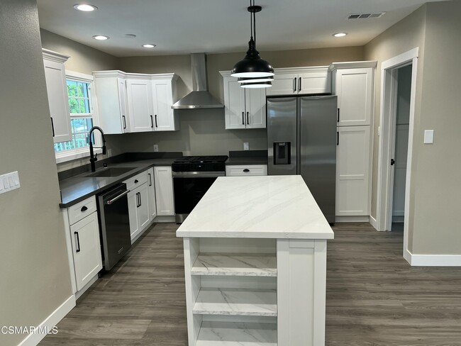 Building Photo - 17144 Baltar St