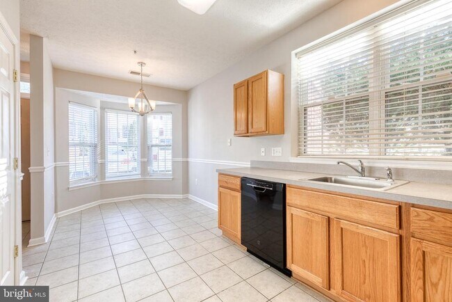 Building Photo - 747 Heather Stone Loop