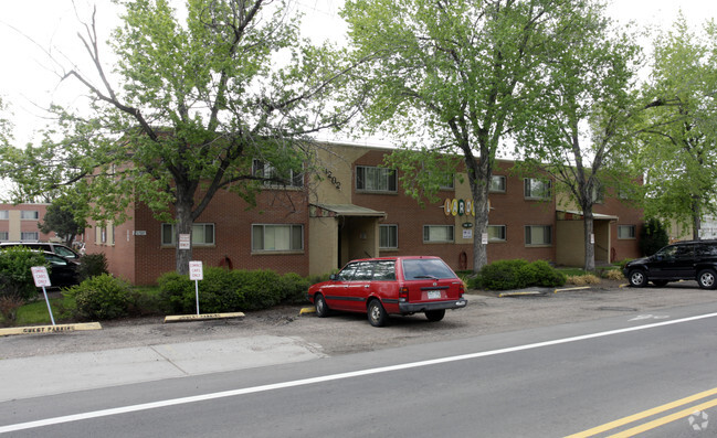 Primary Photo - LaRonja Apartments