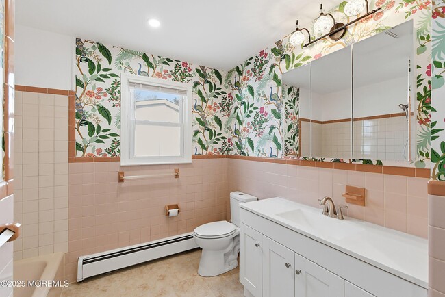 Building Photo - 501 Adolphus St