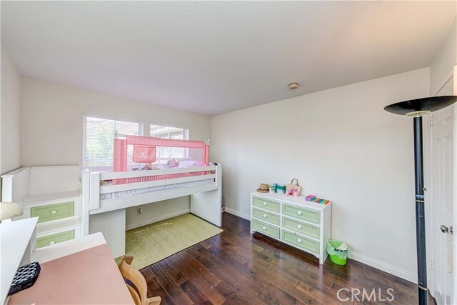 Building Photo - 5 Pelicano