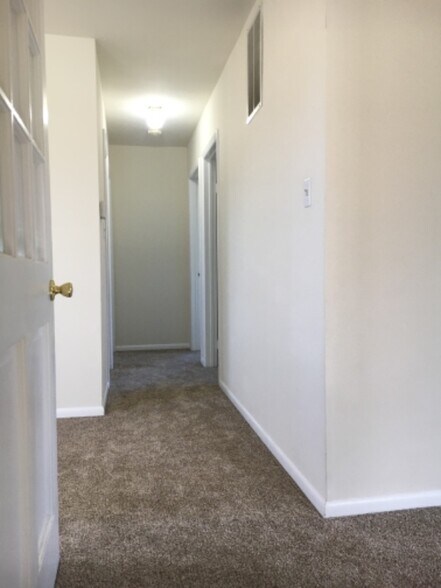 Building Photo - 8373 Grove Angle Rd