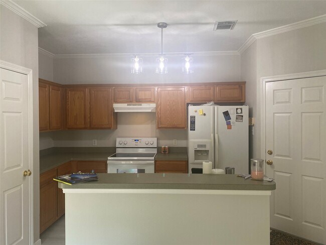 Building Photo - 15330 Geral Ln