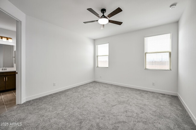 Building Photo - 11196 N 168th Dr