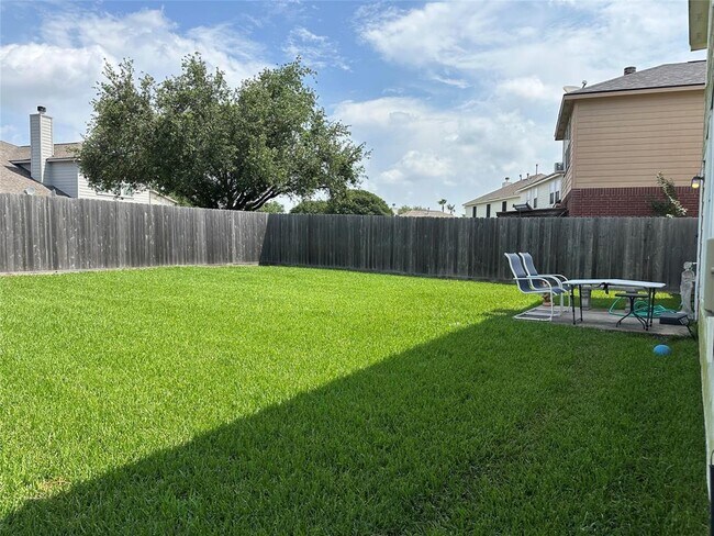 Building Photo - 2205 Mossey Creek Dr