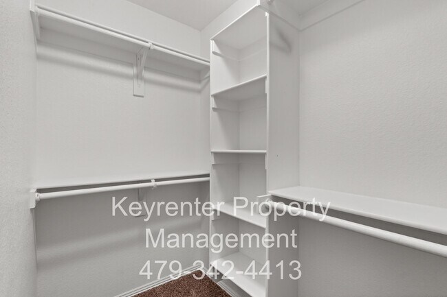 Building Photo - The Perfect Rental in Rupple Meadows!