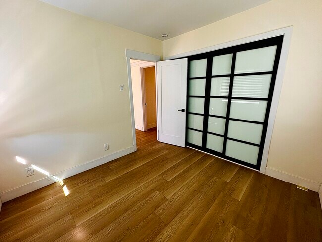 Building Photo - 3821 Elm Ave