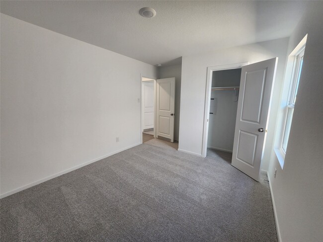Building Photo - 10422 Cloud Nine Ct