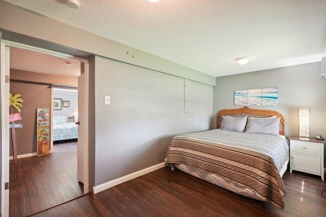 Building Photo - 4211 San Jacinto Dr