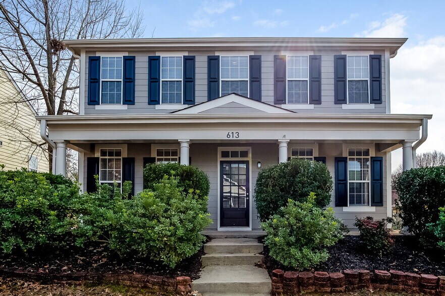 Primary Photo - 613 Brookwater Dr