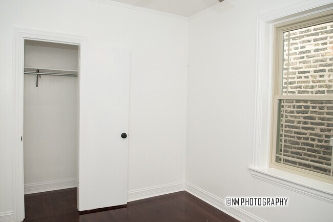 Building Photo - 2026 W McLean Ave