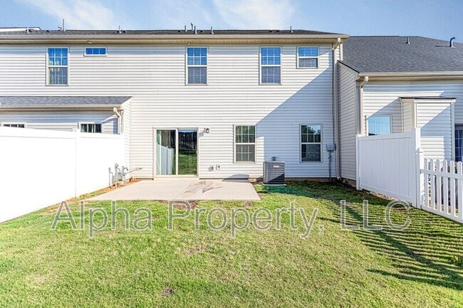 Building Photo - 125 Middleby Way