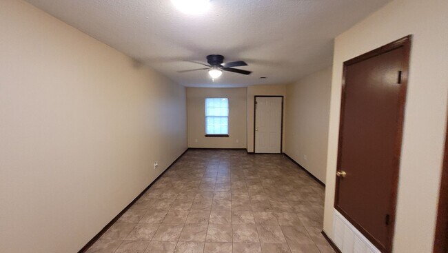 Building Photo - 10844 US-98