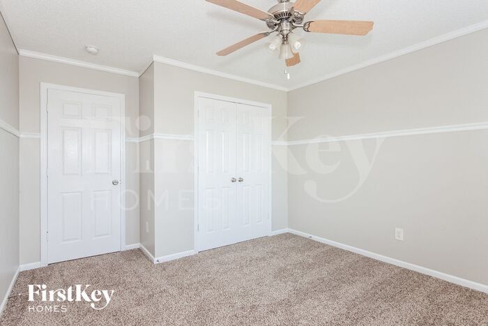 Building Photo - 721 Summey Farm Dr