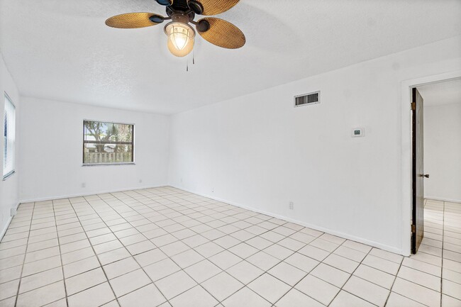 Building Photo - 626 N Federal Hwy