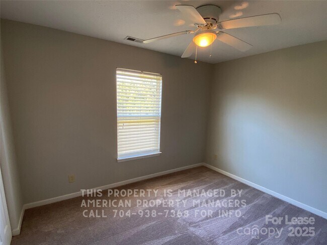 Building Photo - 1596 Matthew Allen Cir